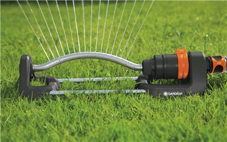 Zraszacz GARDENA wahadłowy Aqua S 90-220m2 17x13m 18700